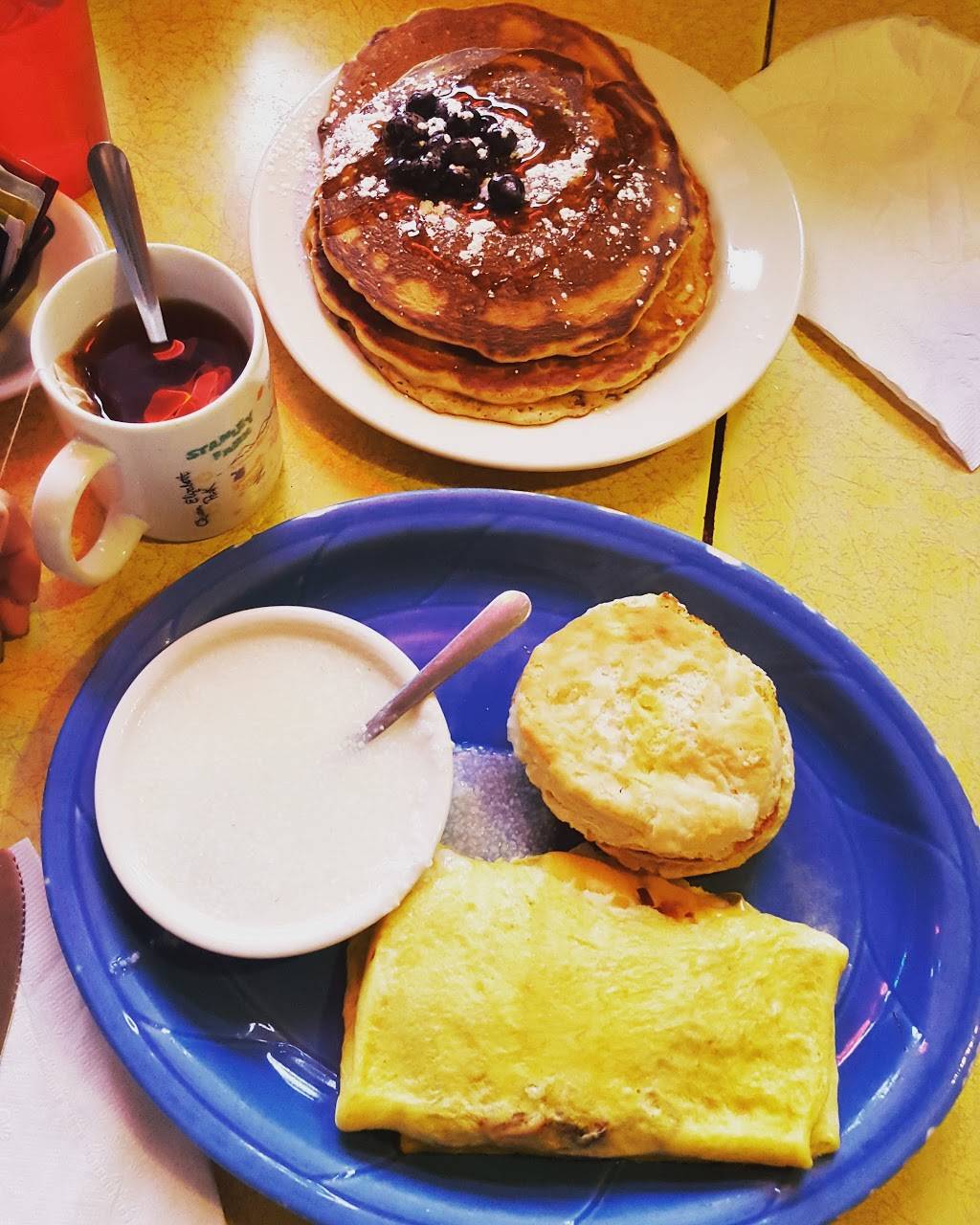 821 Cafe | restaurant | 825 W Cary St, Richmond, VA 23220, USA | 8046491042 OR +1 804-649-1042