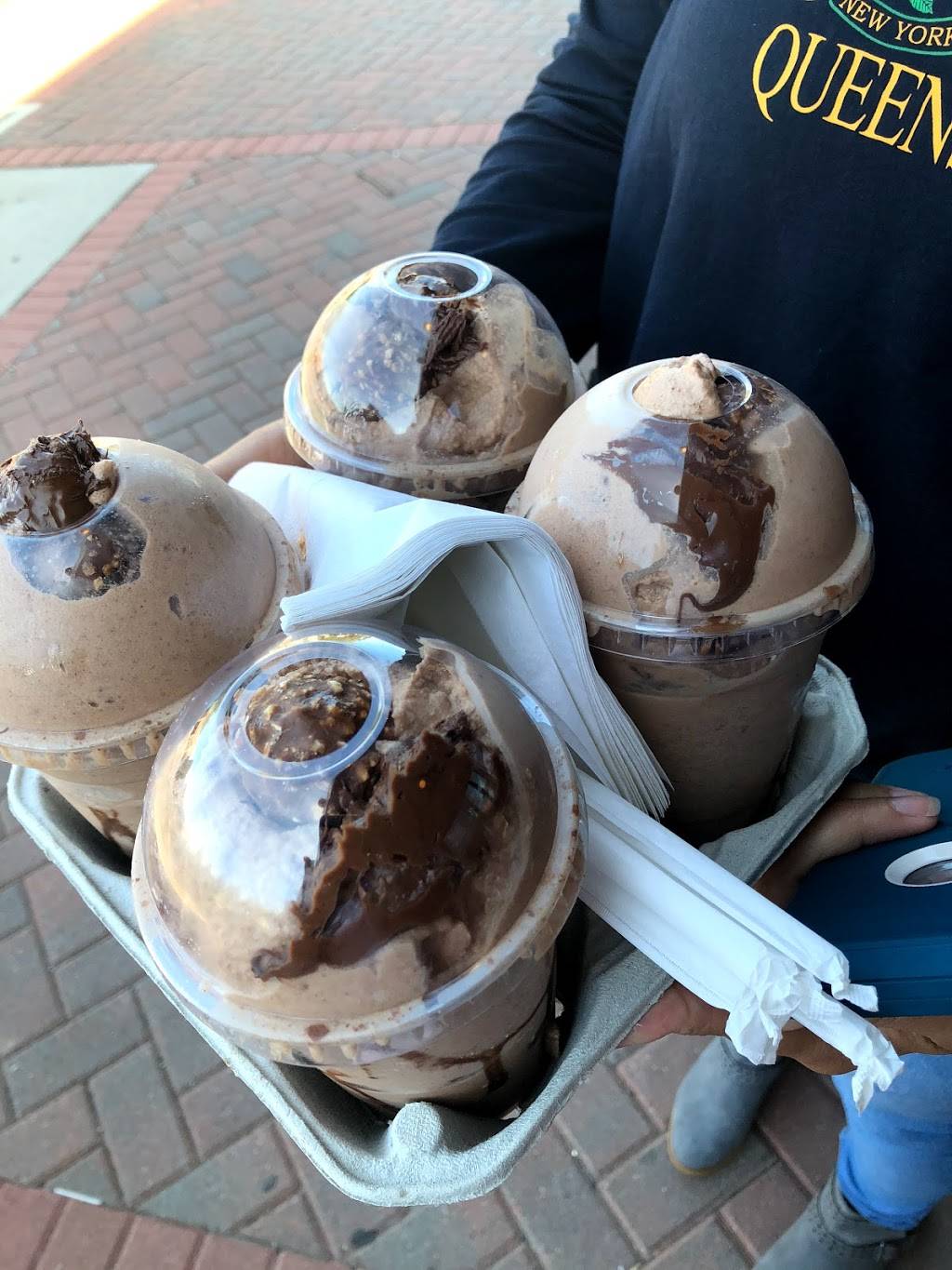 El Poeta De Los Sandwiches | restaurant | 22 Pratt St, Hartford, CT 06103, USA | 8602311268 OR +1 860-231-1268