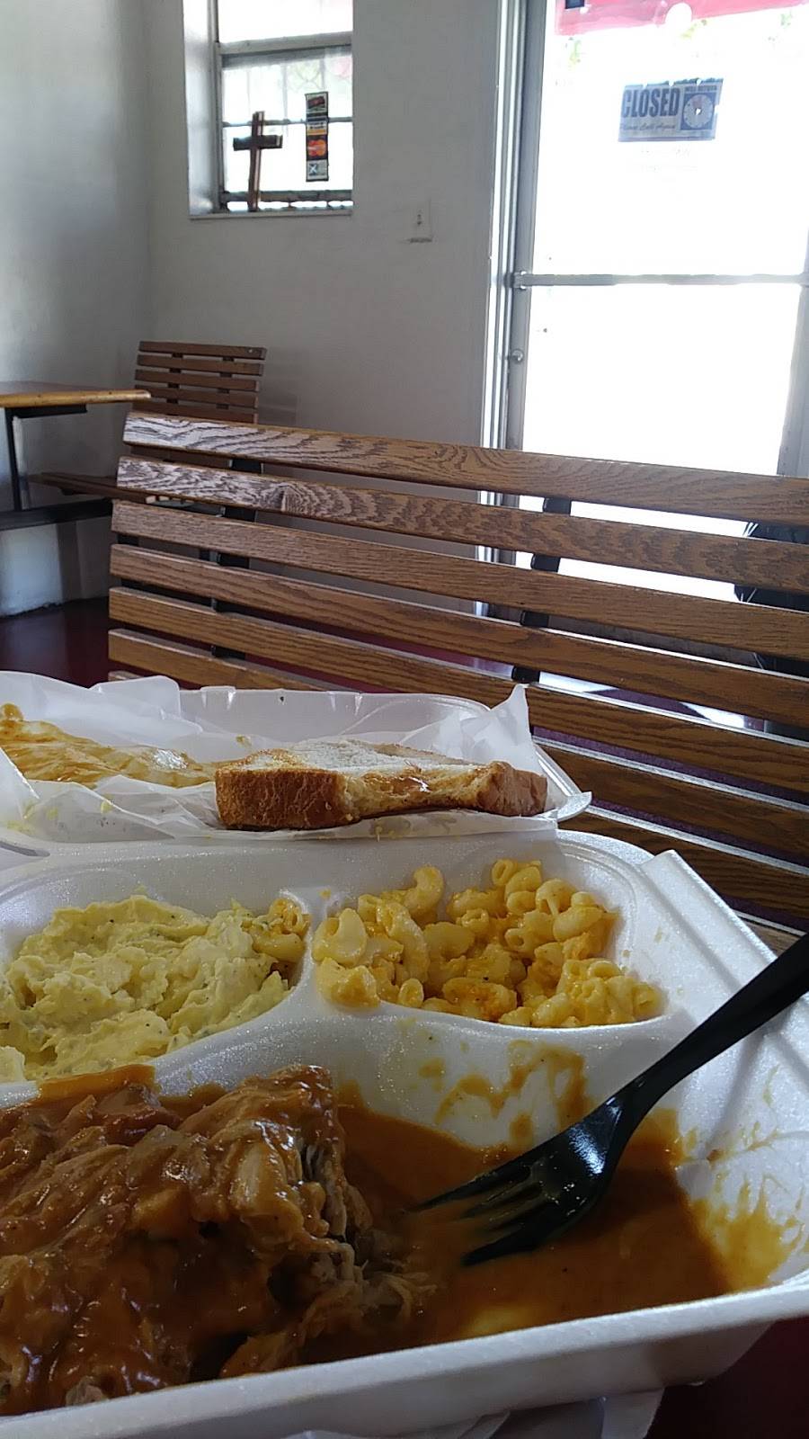 McMillons Bar-B-Que | restaurant | 1508 Dr Martin Luther King Blvd, Pompano Beach, FL 33060, USA | 9549777753 OR +1 954-977-7753