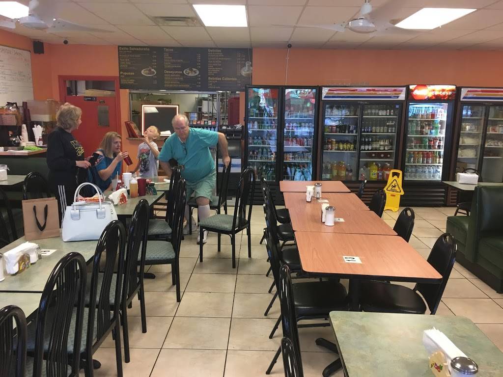 Tienda y Restaurant Lilis | restaurant | 417 S Belt Line Rd, Grand Prairie, TX 75051, USA | 9726421113 OR +1 972-642-1113