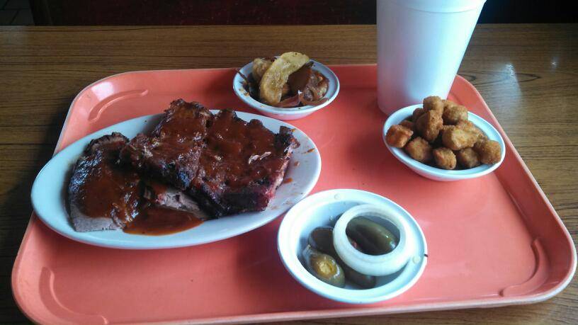 Pinehurst BBQ | restaurant | 100 Strickland Dr, Pinehurst, TX 77630, USA | 4098862223 OR +1 409-886-2223