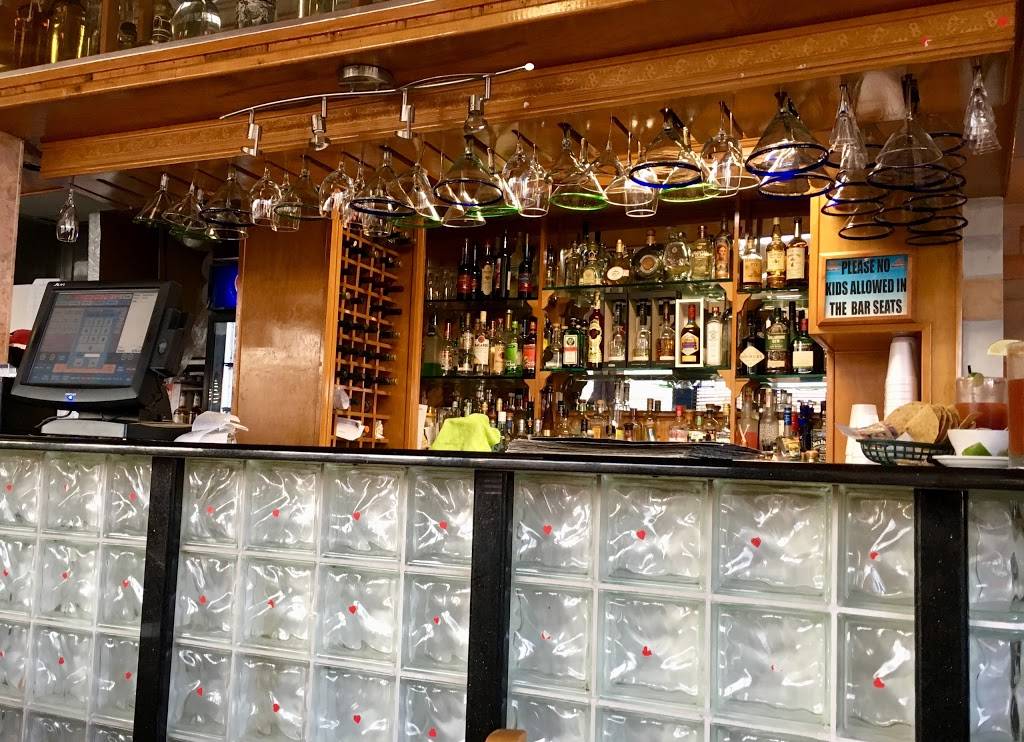 Langostinos Nayarit | restaurant | 1590 Busse Rd, Mt Prospect, IL 60056, USA | 8473649988 OR +1 847-364-9988