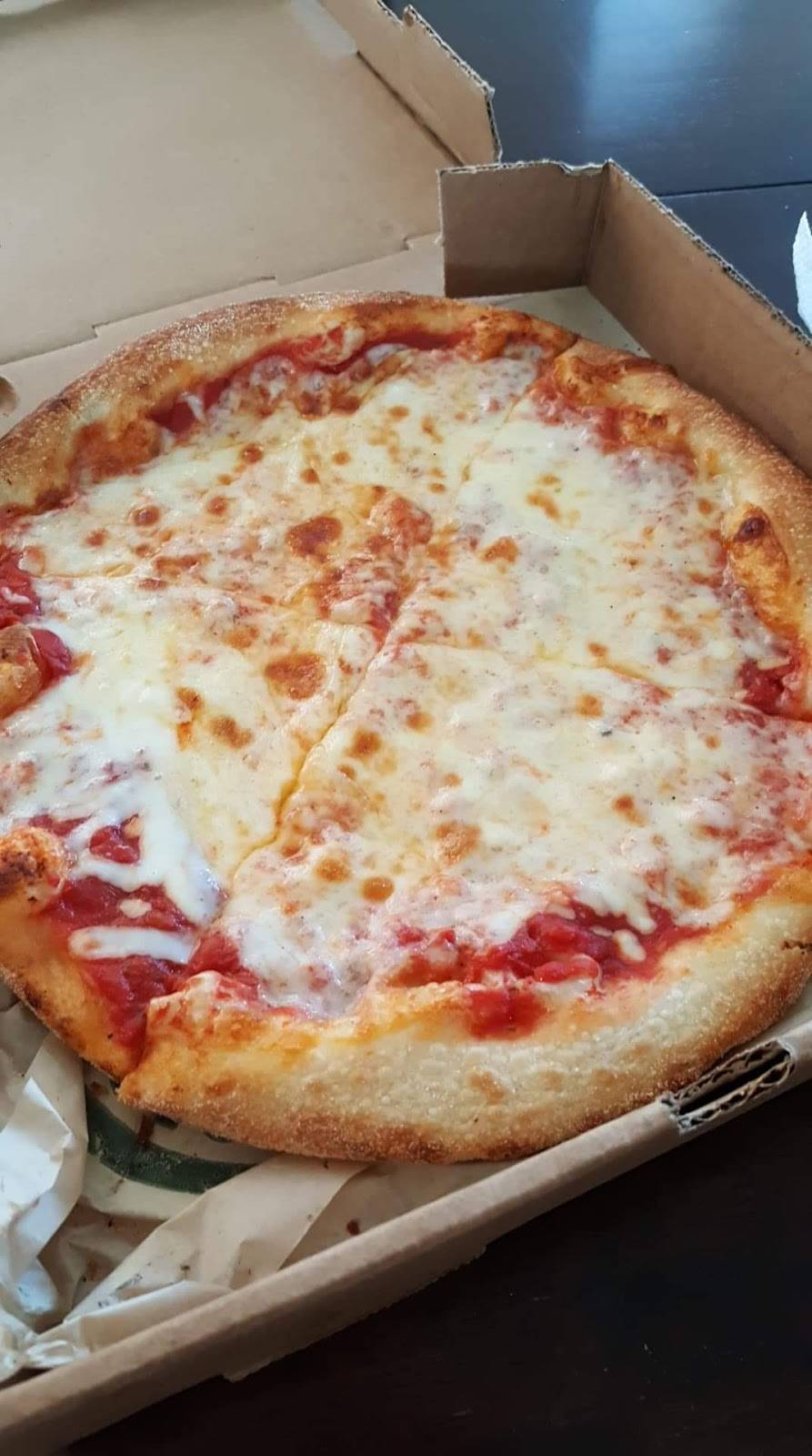 Flippers Pizzeria | meal delivery | 6526 Old Brick Road #100, Windermere, FL 34786, USA | 4078771717 OR +1 407-877-1717