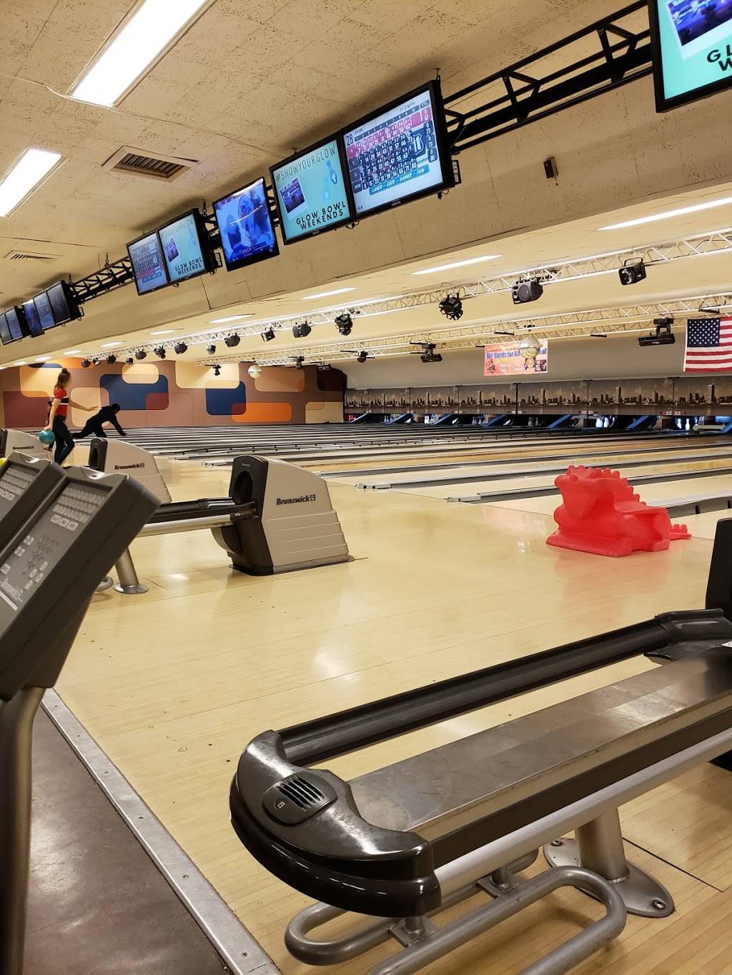 JBs On 41 | restaurant | 4040 S 27th St, Milwaukee, WI 53221, USA | 4142818200 OR +1 414-281-8200