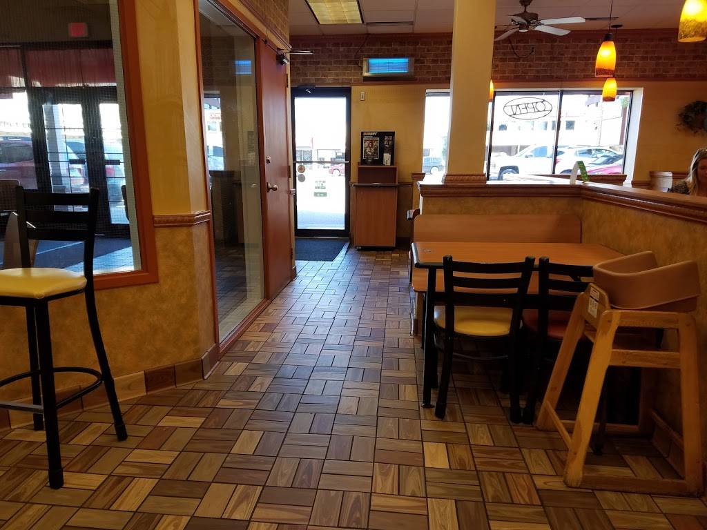 Subway Restaurants | restaurant | 228 E Main St, Anoka, MN 55303, USA | 7634213222 OR +1 763-421-3222
