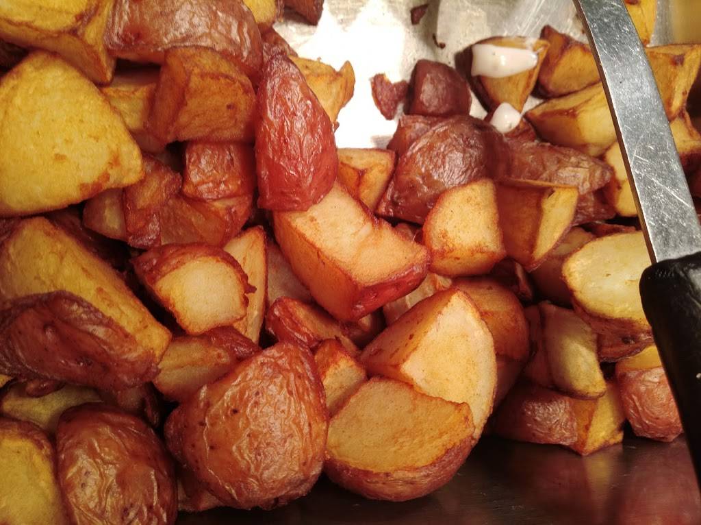 RJs | restaurant | 275 US-54, Camdenton, MO 65020, USA | 5733466133 OR +1 573-346-6133