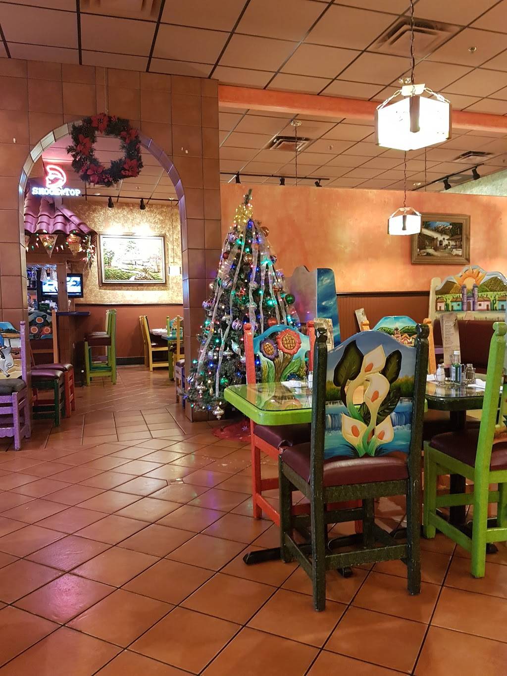 Linda Vista | restaurant | 7070 SW Archer Rd #3102, Gainesville, FL 32608, USA | 3523777866 OR +1 352-377-7866