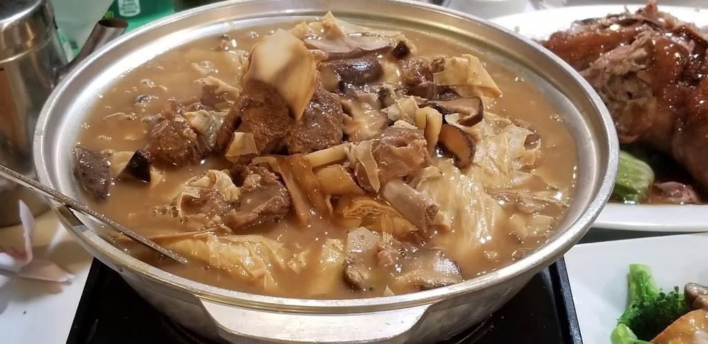 Imperial Garden Restaurant | restaurant | 6640 N Blackstone Ave, Fresno, CA 93710, USA | 5594354406 OR +1 559-435-4406