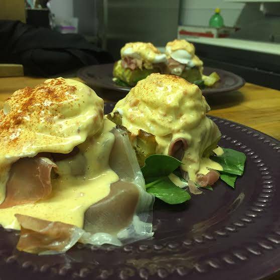 Carmens De La Calle | restaurant | 320 N Flores St, San Antonio, TX 78205, USA | 2102814349 OR +1 210-281-4349