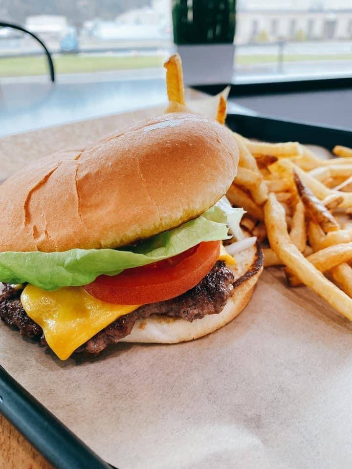 Buns | restaurant | 354 US-33, Weston, WV 26452, USA | 3049978332 OR +1 304-997-8332