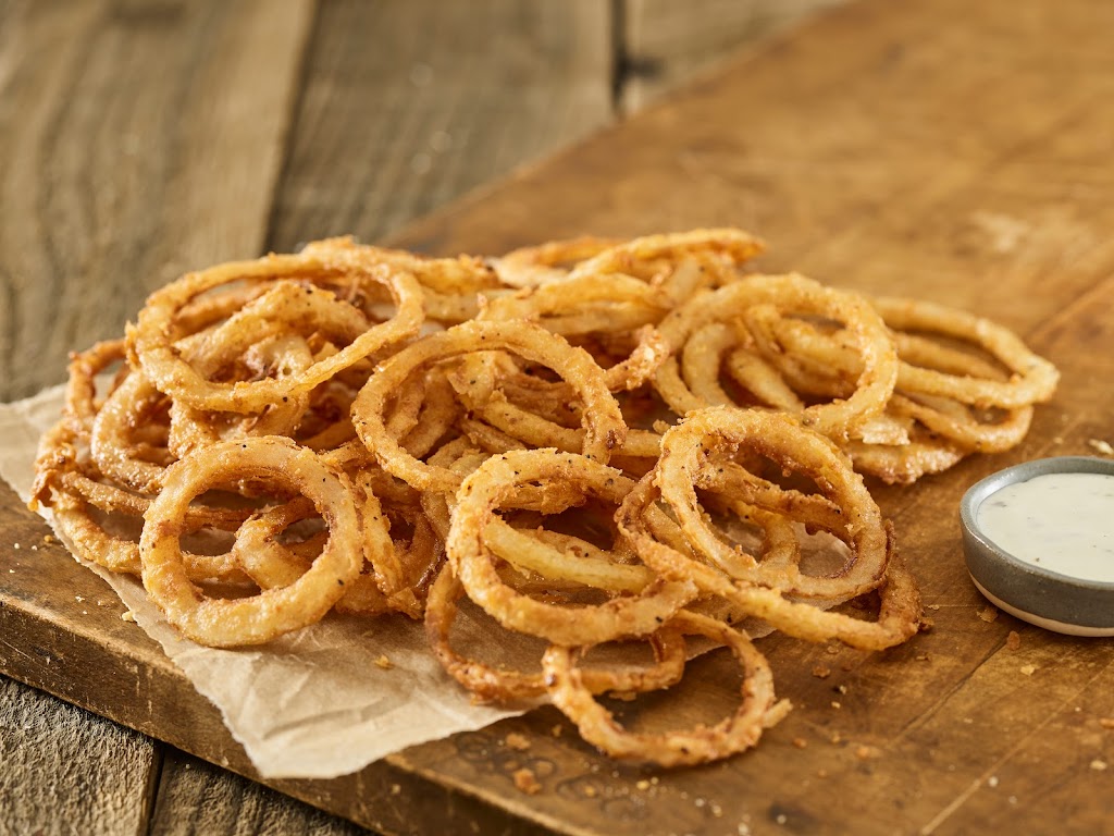 Smashburger | meal takeaway | 200 Quebec St Bldg 100, Unit 115, Denver, CO 80230, USA | 7208656700 OR +1 720-865-6700