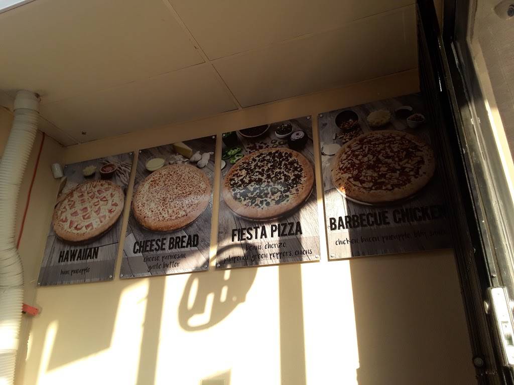 Fast 5 Pizza | restaurant | 304 E Foothill Blvd, Rialto, CA 92376, USA | 9098740774 OR +1 909-874-0774