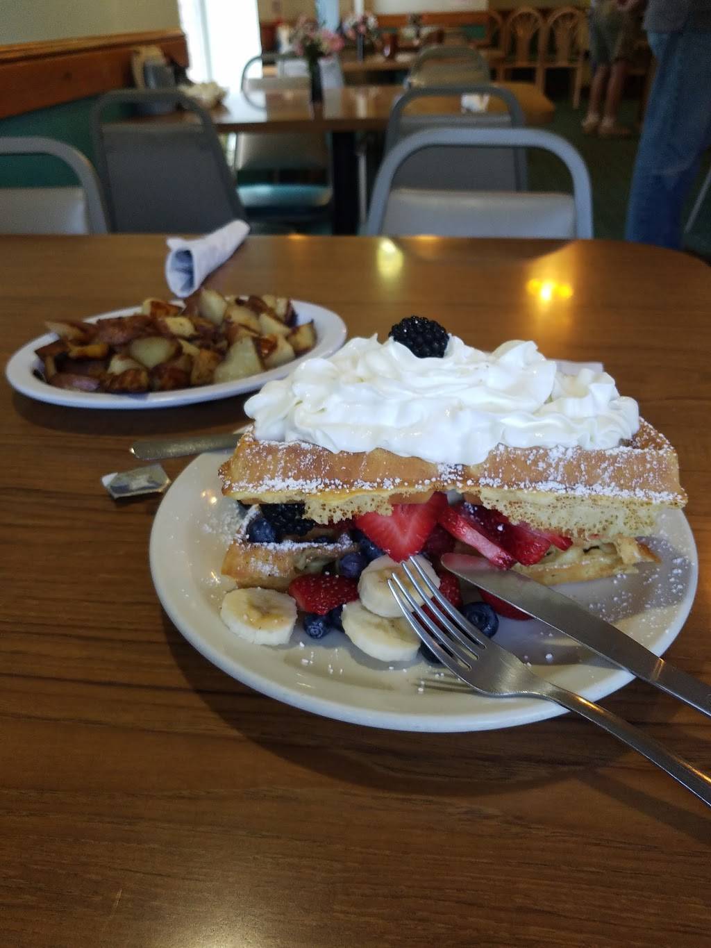 Moms Home Cooking | restaurant | 1201 N Dixie Fwy, New Smyrna Beach, FL 32168, USA | 3864235660 OR +1 386-423-5660