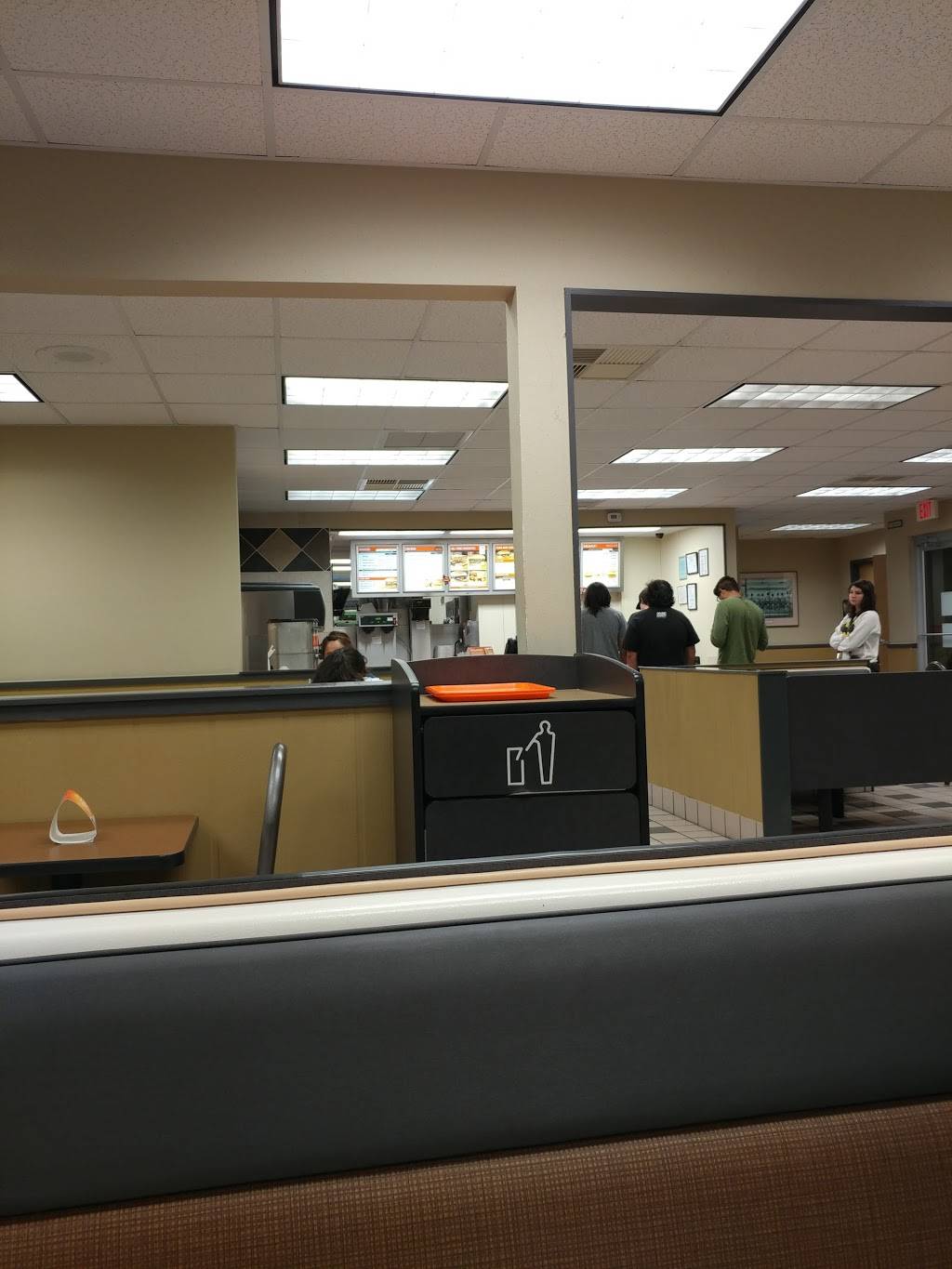 Whataburger | restaurant | 870 N Resler Dr, El Paso, TX 79912, USA | 9158337789 OR +1 915-833-7789