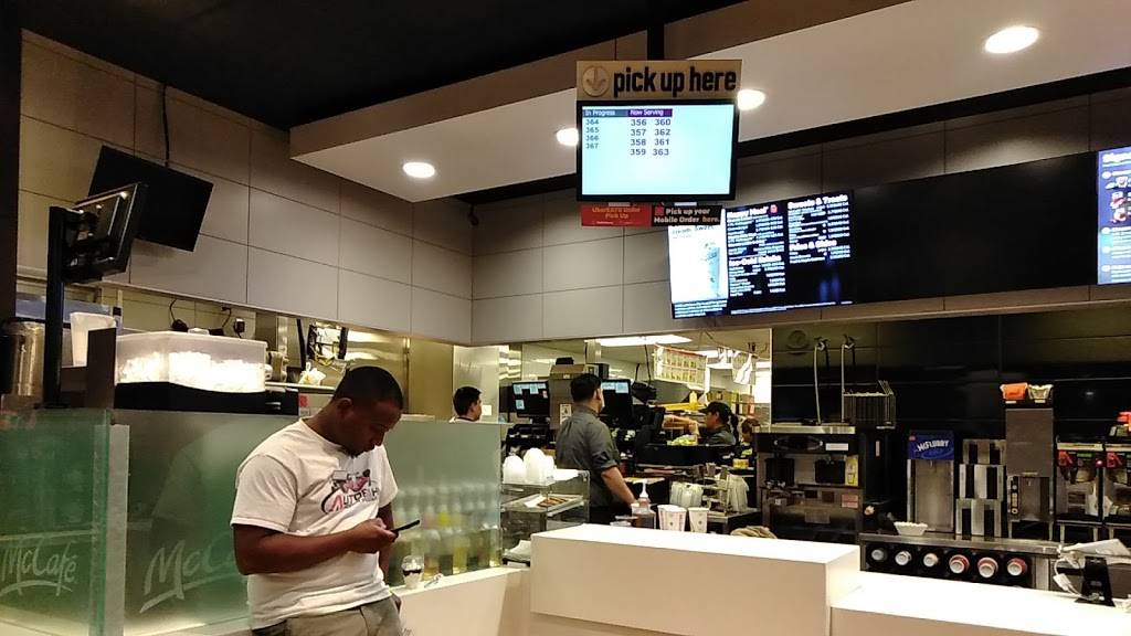 McDonalds | cafe | 7090 E 22nd St, Tucson, AZ 85710, USA | 5207471351 OR +1 520-747-1351