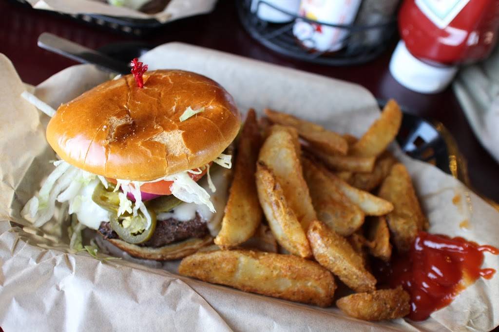 Top of the Notch | restaurant | 7926 Mt Baldy Rd, Mt Baldy, CA 91759, USA | 9099820800 OR +1 909-982-0800