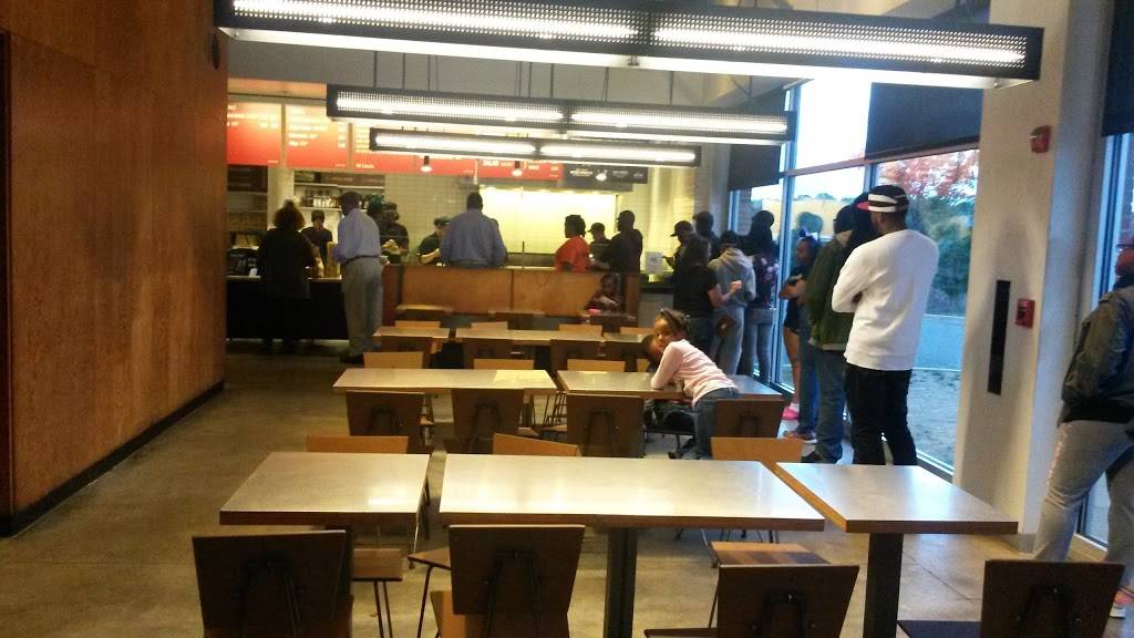 Chipotle Mexican Grill | restaurant | 9141 Alaking Ct Ste 111, Capitol Heights, MD 20743, USA | 2407656553 OR +1 240-765-6553