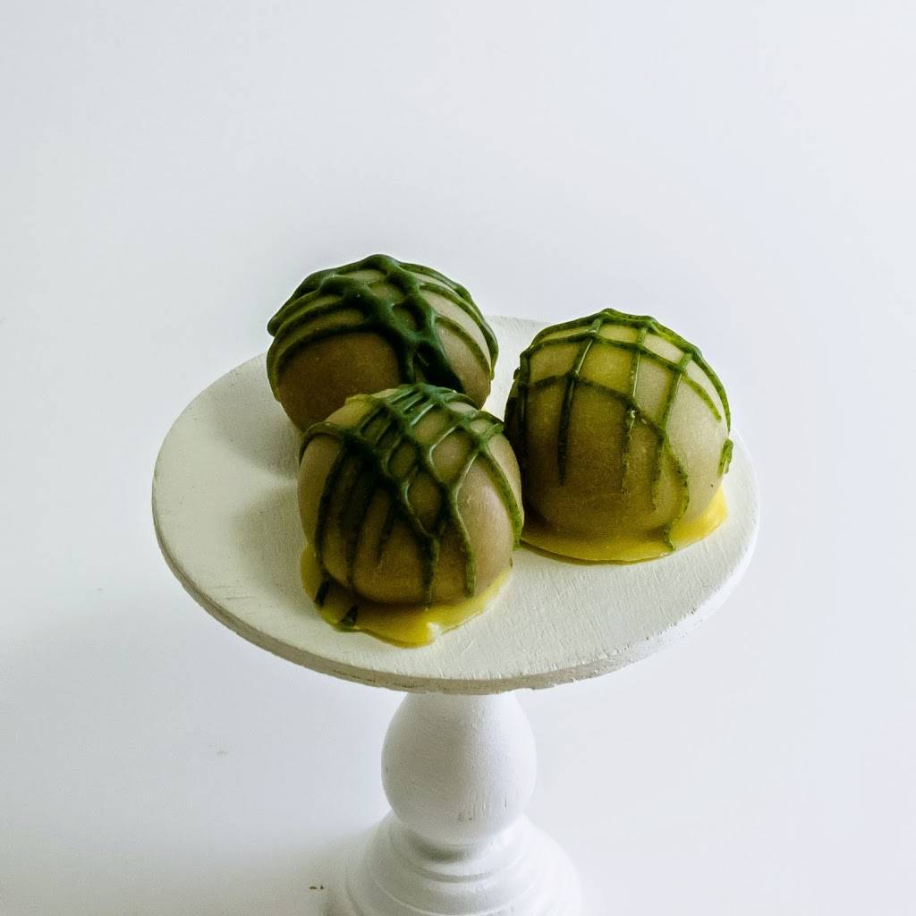 Radiantly Raw | restaurant | 3312 Austin Bluffs Pkwy, Colorado Springs, CO 80918, USA | 7197496176 OR +1 719-749-6176