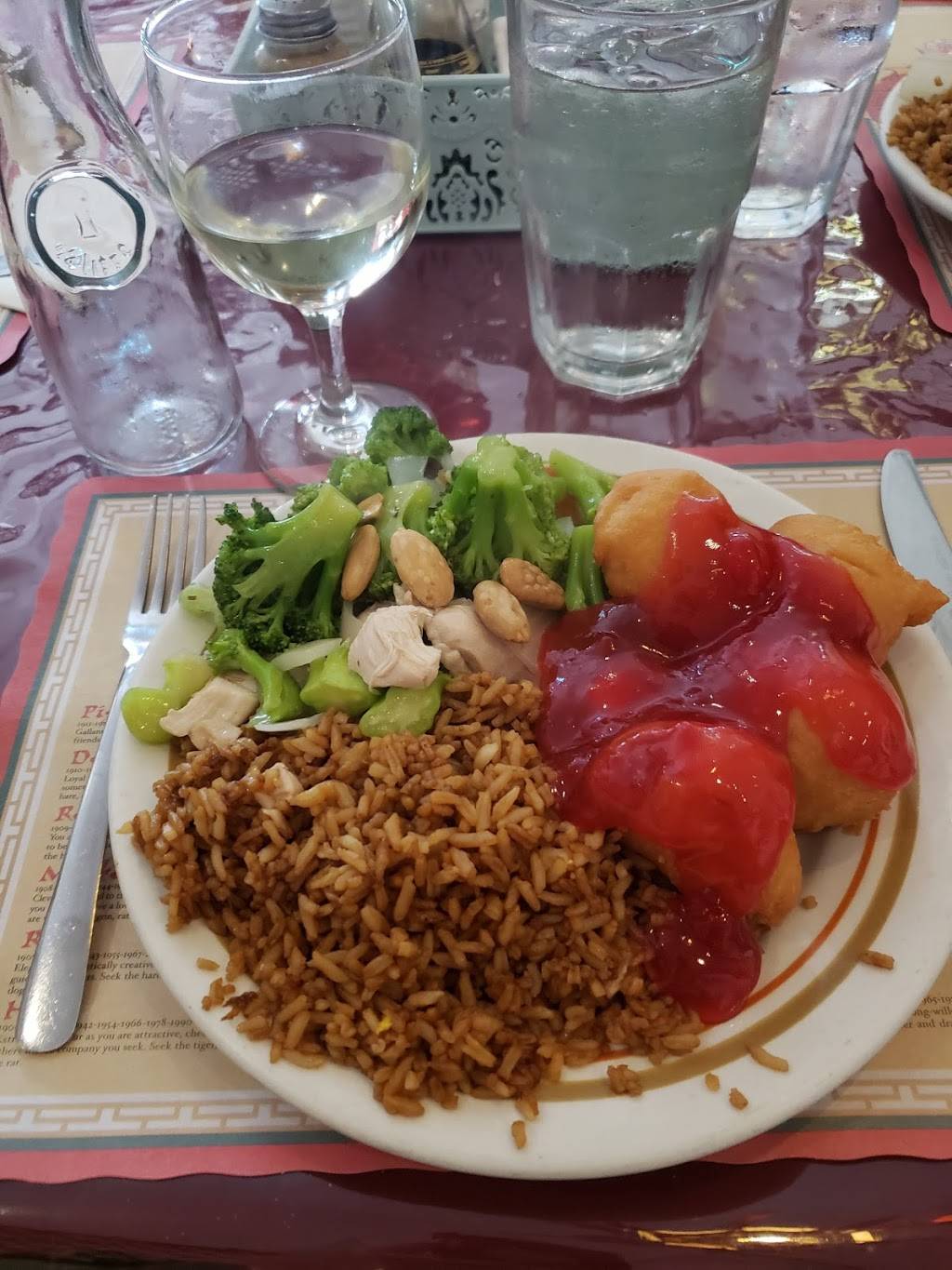 Welcome Back Chinese Restaurant | meal takeaway | 2080 Robertson Rd, Nepean, ON K2H 9R6, Canada | 6138201225 OR +1 613-820-1225