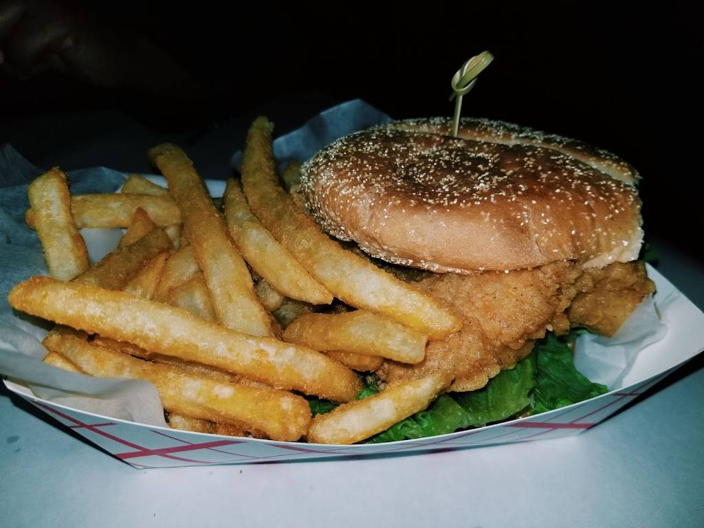 Pier 88 | restaurant | 2040 Coliseum Dr #9, Hampton, VA 23666, USA | 7572245288 OR +1 757-224-5288