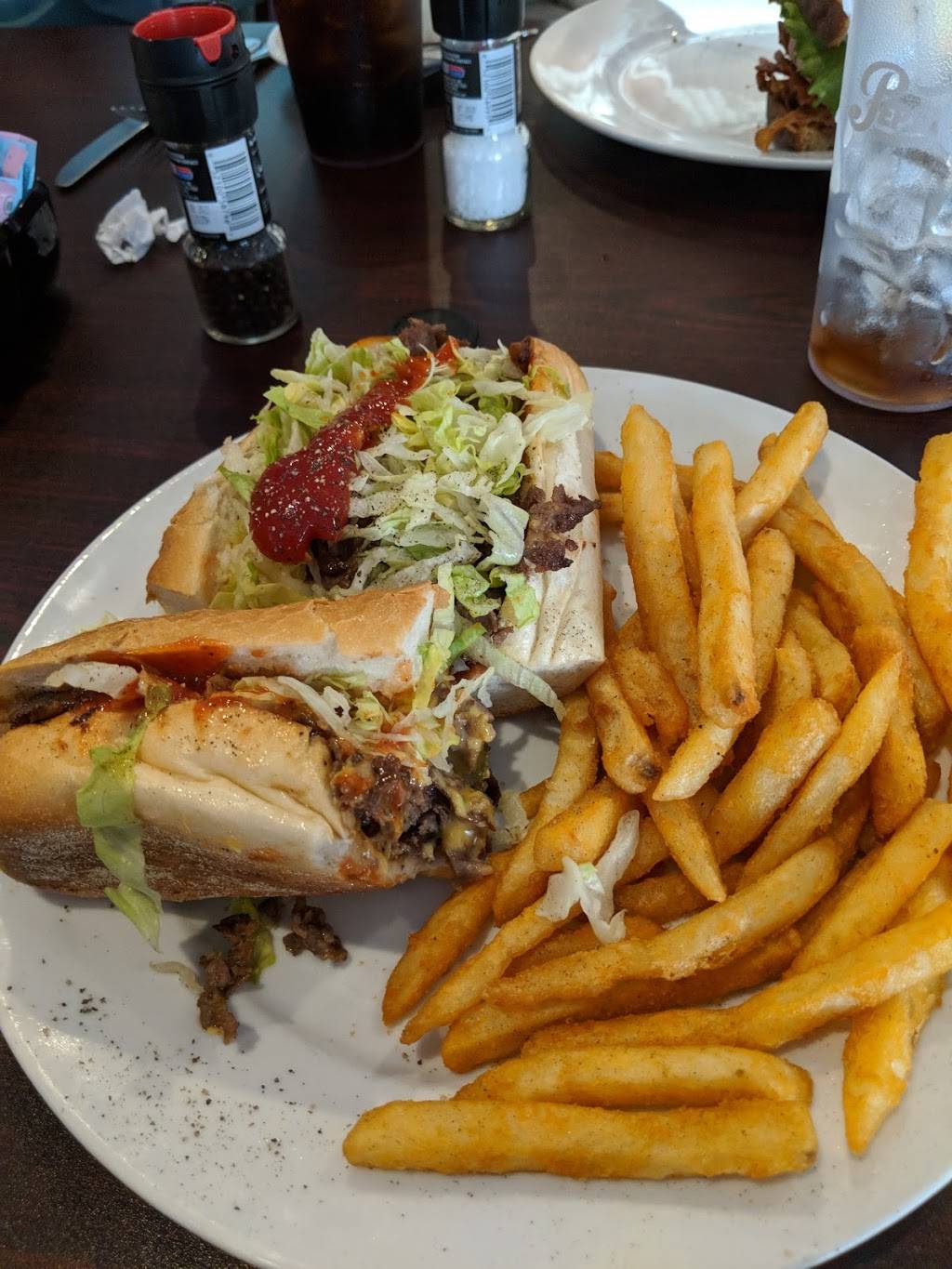 Porto Pizza & Grill Restaurant | restaurant | 33168 Main St, Dagsboro, DE 19939, USA | 3027321122 OR +1 302-732-1122