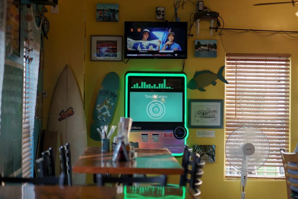 Duck Dive Bar and Grill | restaurant | 406 Sea Mountain Hwy, North Myrtle Beach, SC 29582, USA | 8434277118 OR +1 843-427-7118