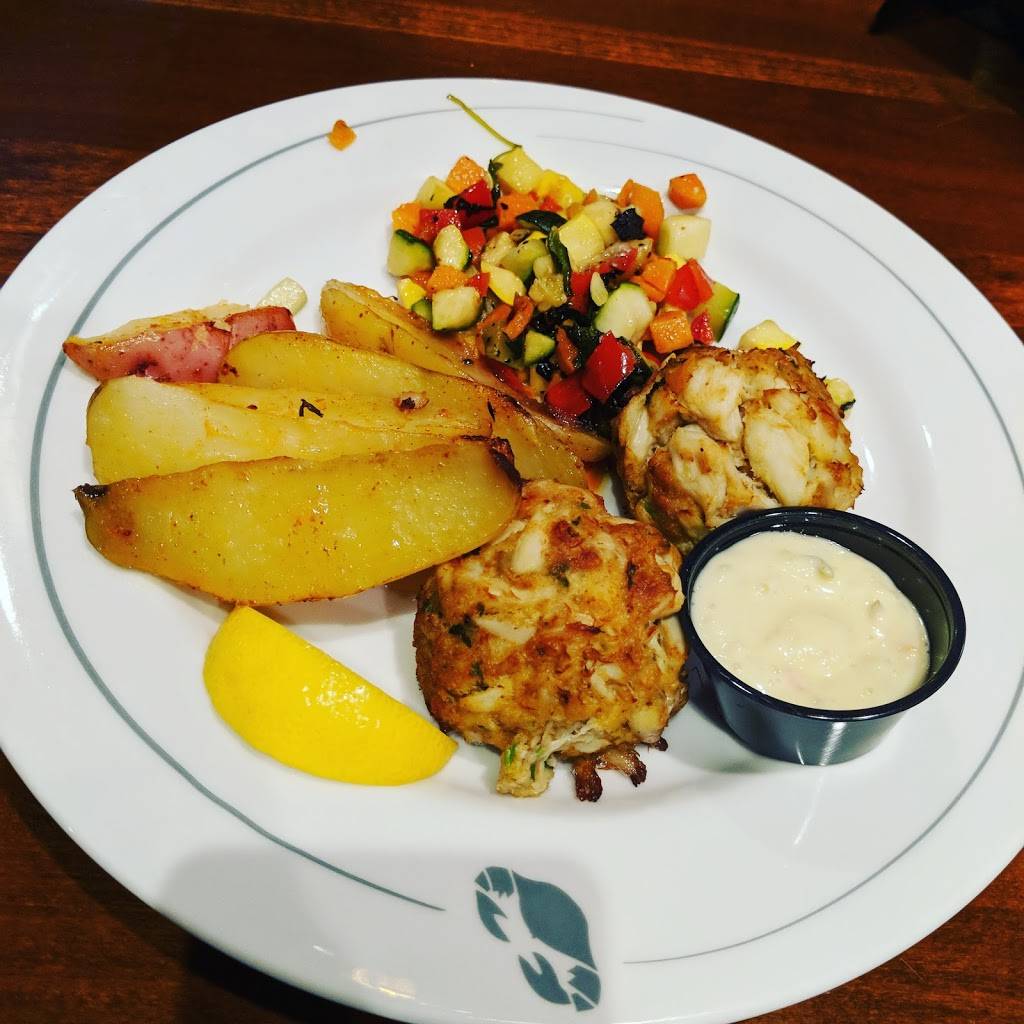 Phillips Seafood | restaurant | 601 E Pratt St, Baltimore, MD 21202, USA | 4106856600 OR +1 410-685-6600