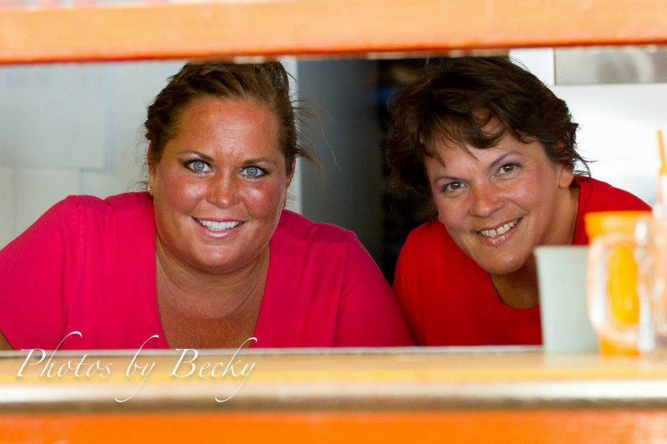 Charlies Drive-In | restaurant | 762 Wood River Ave, Wood River, IL 62095, USA | 6182546416 OR +1 618-254-6416