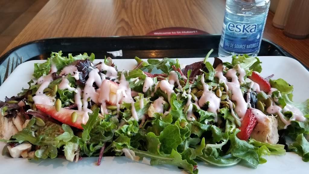 St-Hubert Express | restaurant | 456 County Rd 17, Hawkesbury, ON K6A 2R2, Canada | 6136329995 OR +1 613-632-9995