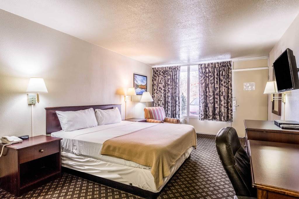 Rodeway Inn | restaurant | 5032 Hwy 230W, Only, TN 37140, USA | 9317295450 OR +1 931-729-5450