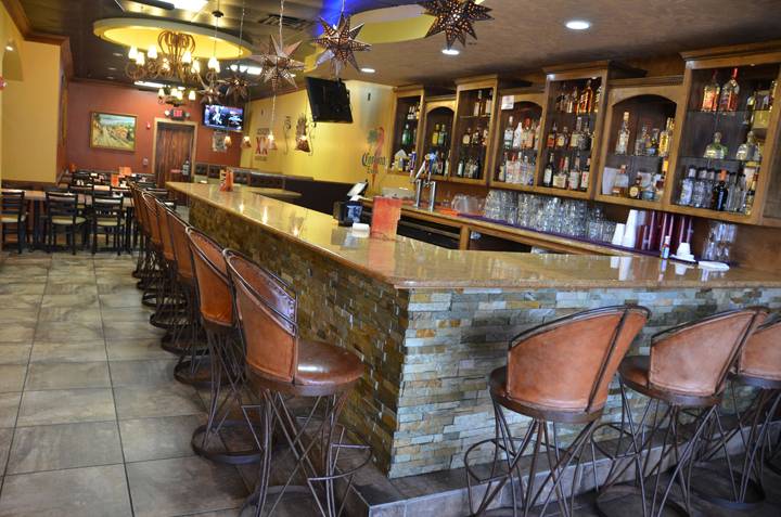 Dos Margaritas Mexican Grill | night club | 2239 Fairview Blvd Ste. 103, Fairview, TN 37062, USA | 6157990011 OR +1 615-799-0011