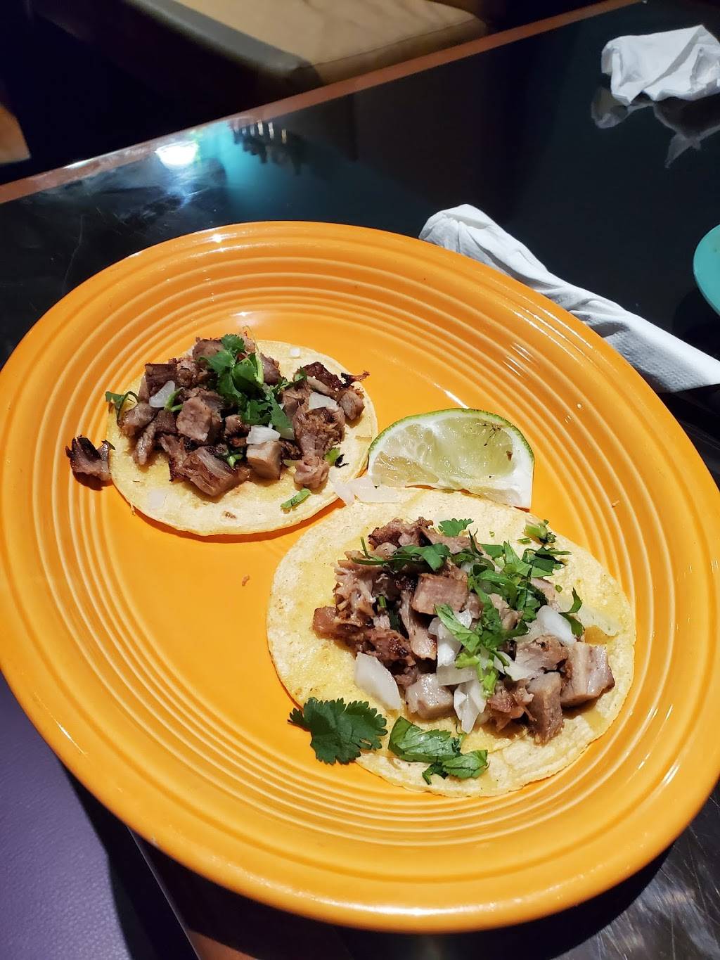 Chilangos Bar & Grill | restaurant | 1506 S Carrollton Ave, New Orleans, LA 70118, USA | 5047669949 OR +1 504-766-9949