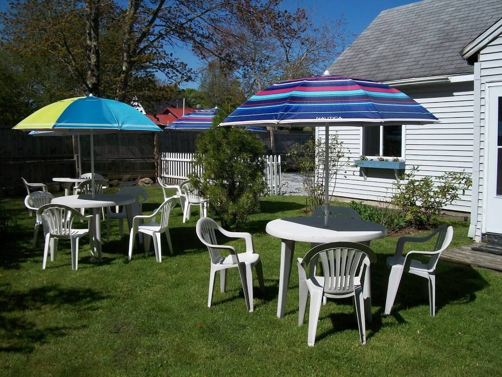 Schoolhouse Bakery, Cafe & Pastries | bakery | 21 River Rd. RT 131, Tenants Harbor, ME 04860, USA | 2073729608 OR +1 207-372-9608