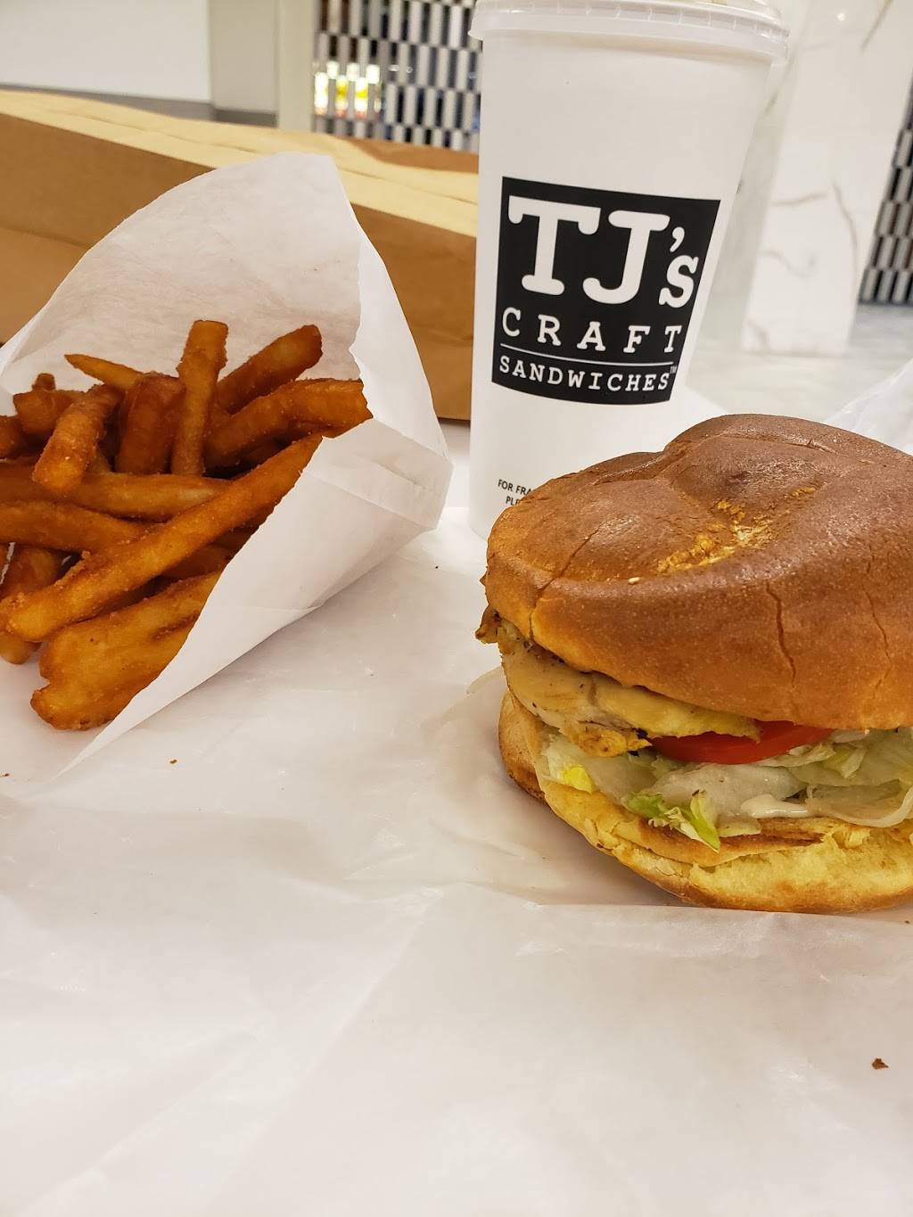 T Js Sandwiches | restaurant | Peachtree Center Ave NE, Atlanta, GA 30303, USA | 4045225337 OR +1 404-522-5337