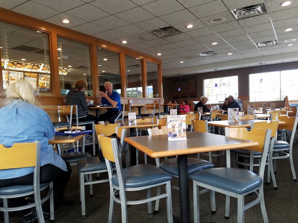 Culvers | restaurant | 1177 Summit Ave, Oconomowoc, WI 53066, USA | 2625678860 OR +1 262-567-8860