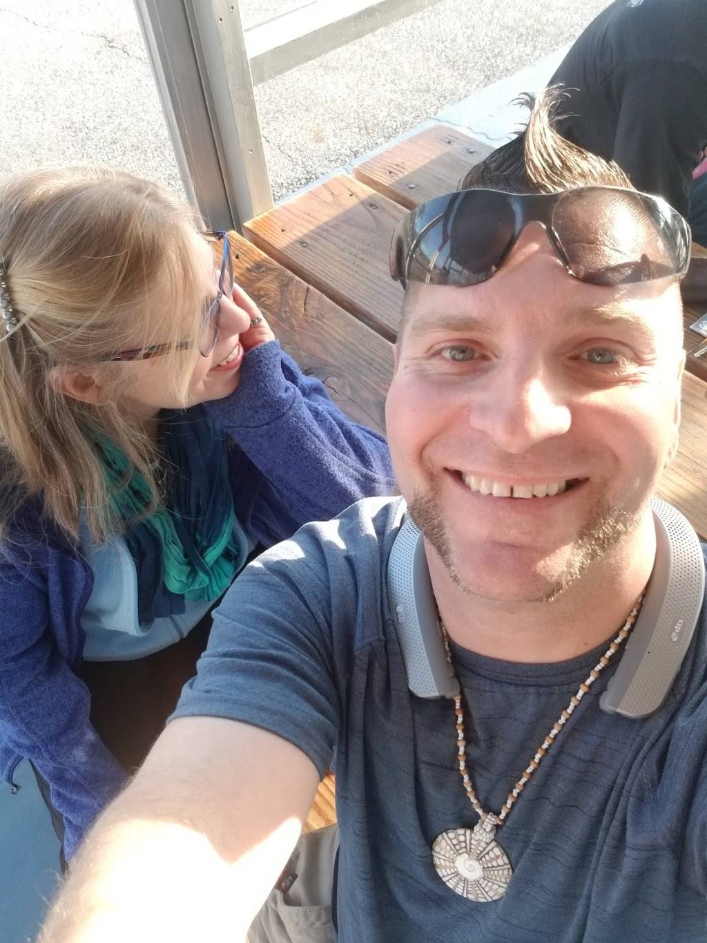 Slo-Jacks Drive-In | restaurant | 212 W Montauk Hwy, Hampton Bays, NY 11946, USA | 6317289601 OR +1 631-728-9601