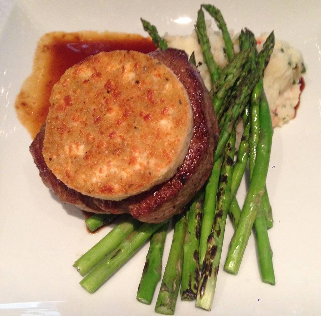 Chops Grille | restaurant | 33 John St, Kingston, NY 12401, USA | 8453391111 OR +1 845-339-1111