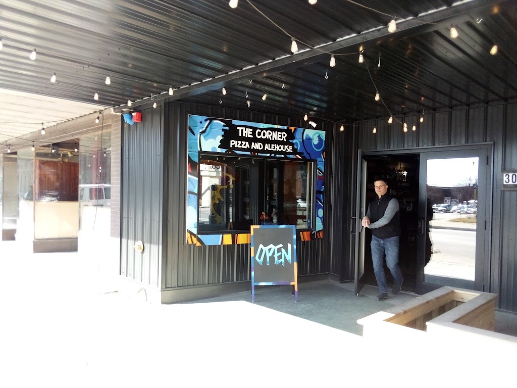 The Corner - Pizza and Alehouse | restaurant | 30 E State St, Mason City, IA 50401, USA | 6414945583 OR +1 641-494-5583