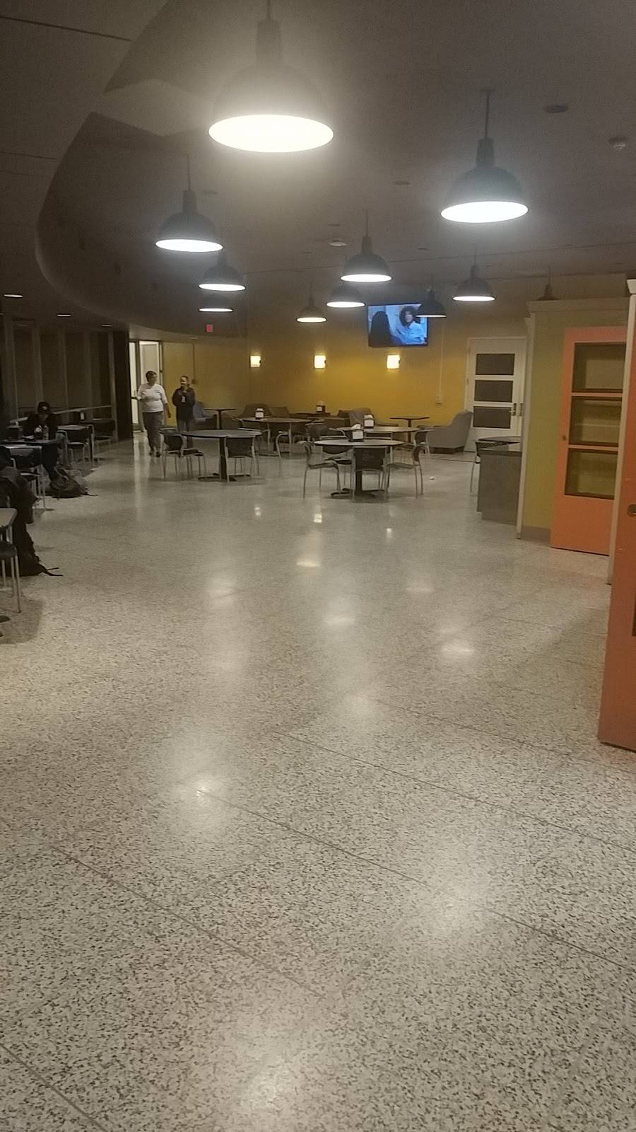 Kreischer Sundial | restaurant | 311 Mercer Rd, Bowling Green, OH 43403, USA | 4193723330 OR +1 419-372-3330