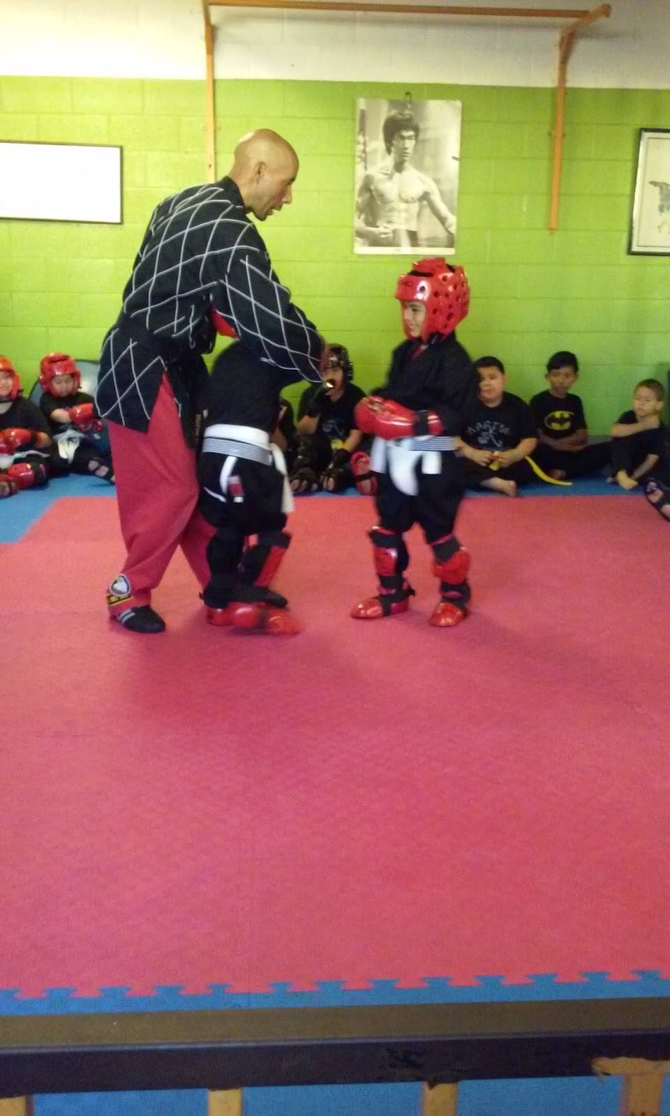 Puerto Guaymas | restaurant | 1159 E Florence Ave, Los Angeles, CA 90001, USA | 3232779508 OR +1 323-277-9508