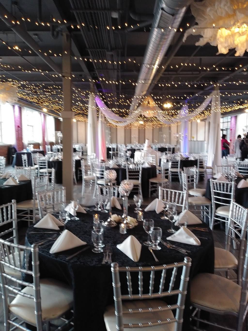 Foundry Lounge | night club | 1738 Elmwood Ave, Buffalo, NY 14207, USA | 7162409693 OR +1 716-240-9693