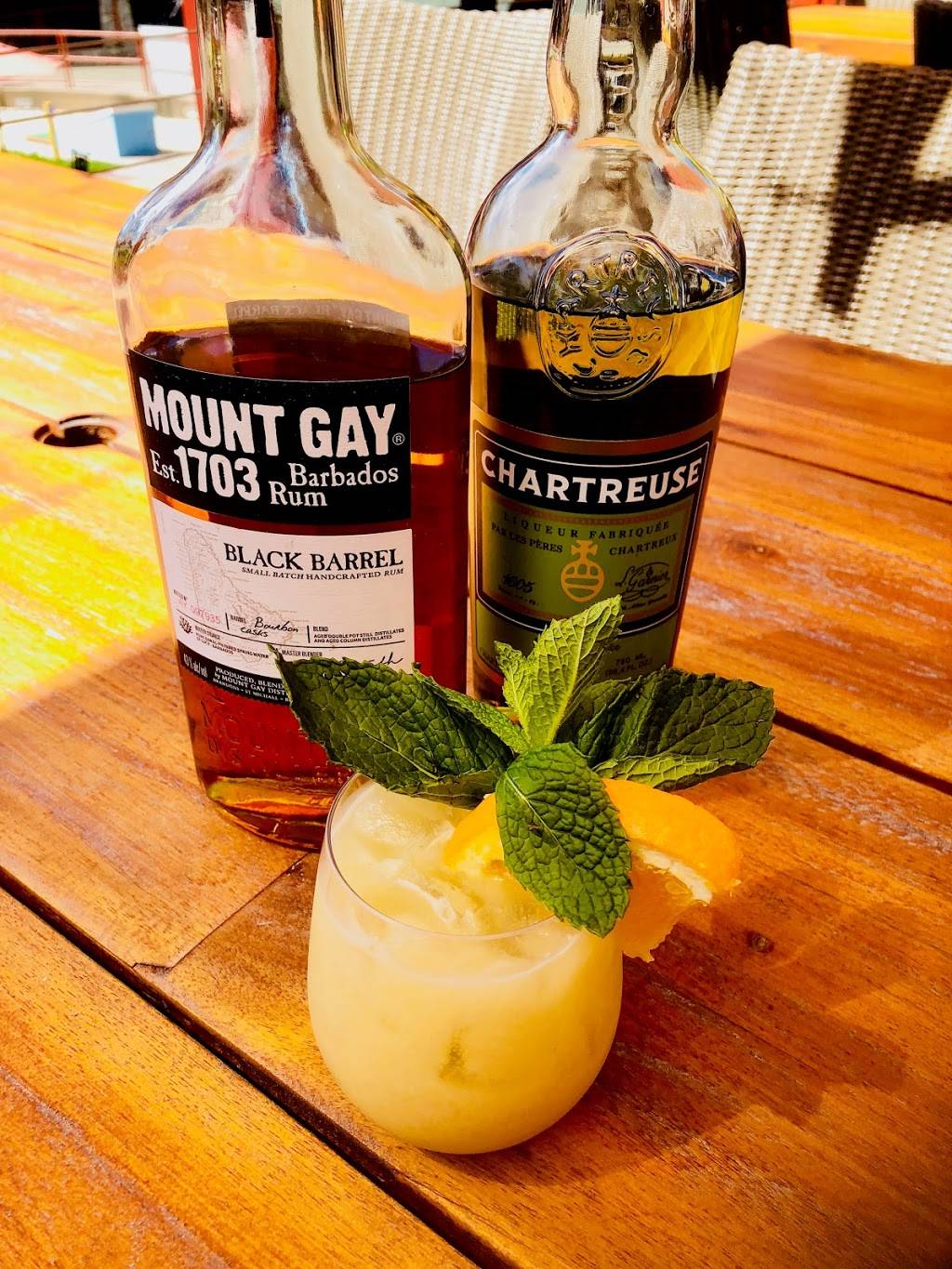 Village Bar and Grill | restaurant | 1001 Heavenly Village Way #50, South Lake Tahoe, CA 96150, USA | 5305238024 OR +1 530-523-8024