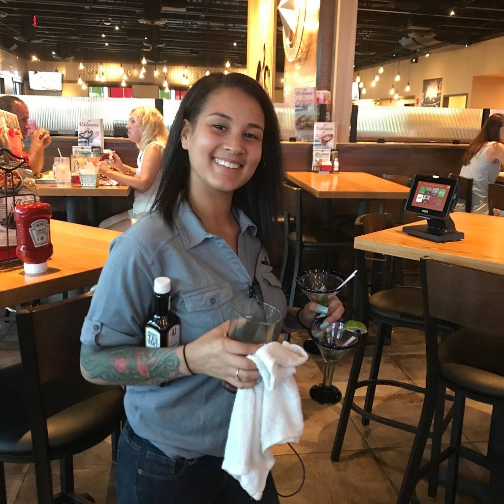 Chilis Grill & Bar | meal takeaway | 245 Railway Ln, Hagerstown, MD 21740, USA | 3017669680 OR +1 301-766-9680