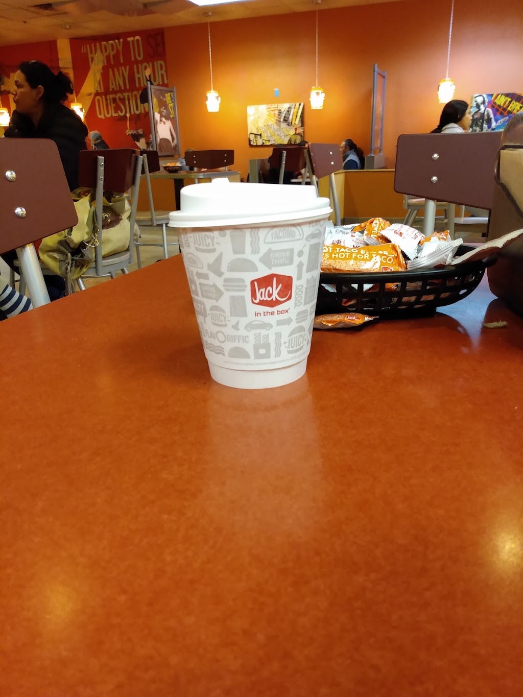 Jack in the Box | restaurant | 121 Rockwood Ave, Calexico, CA 92231, USA | 7603573778 OR +1 760-357-3778