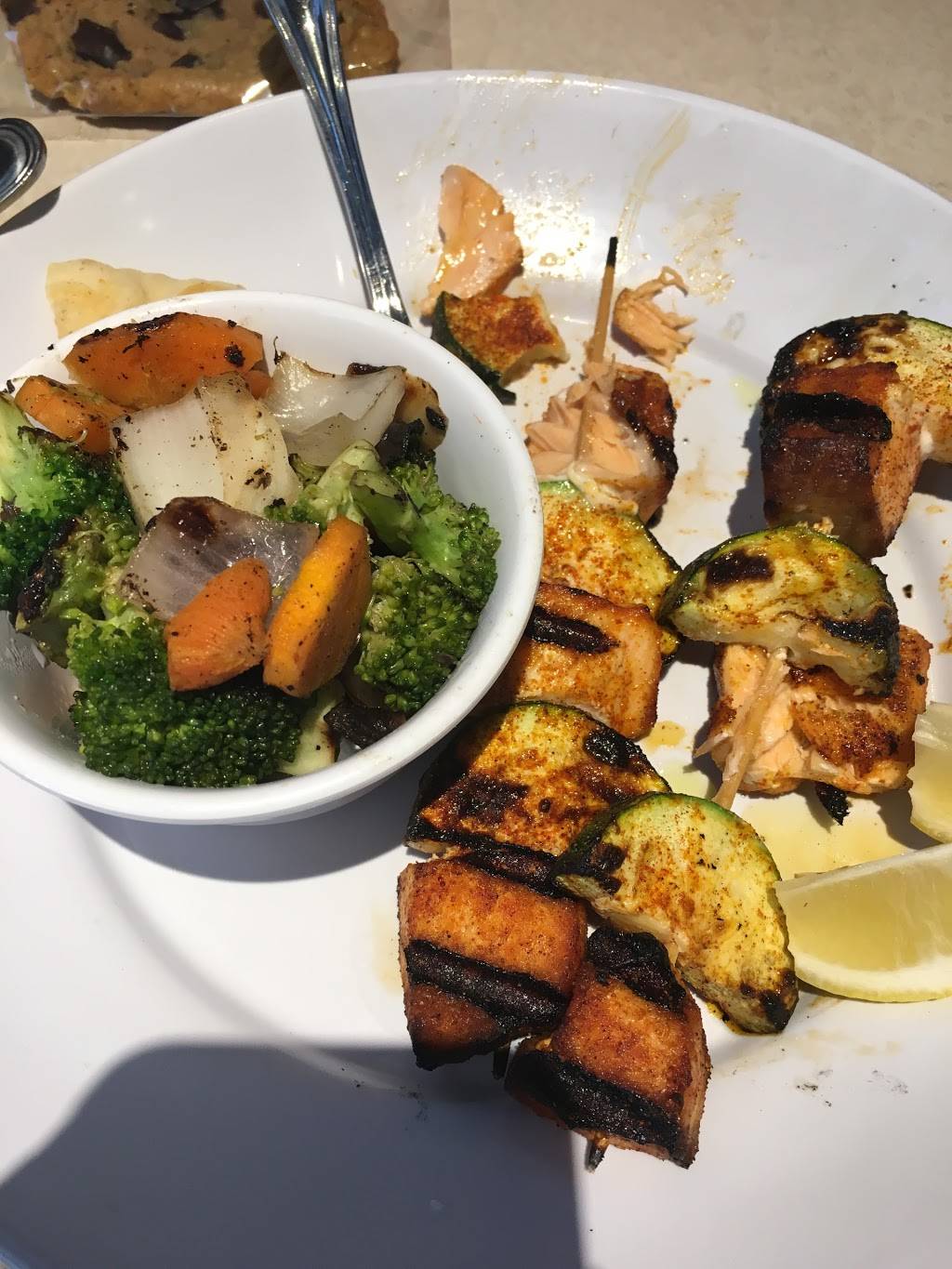 Zoës Kitchen | restaurant | 6731 N MacArthur Blvd Suite 150, Irving, TX 75063, USA | 2144960408 OR +1 214-496-0408