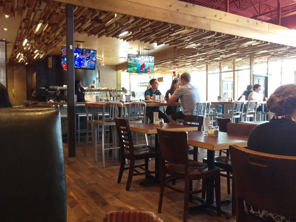 SPIN! Pizza | restaurant | 4950 Main St, Kansas City, MO 64112, USA | 8165617746 OR +1 816-561-7746