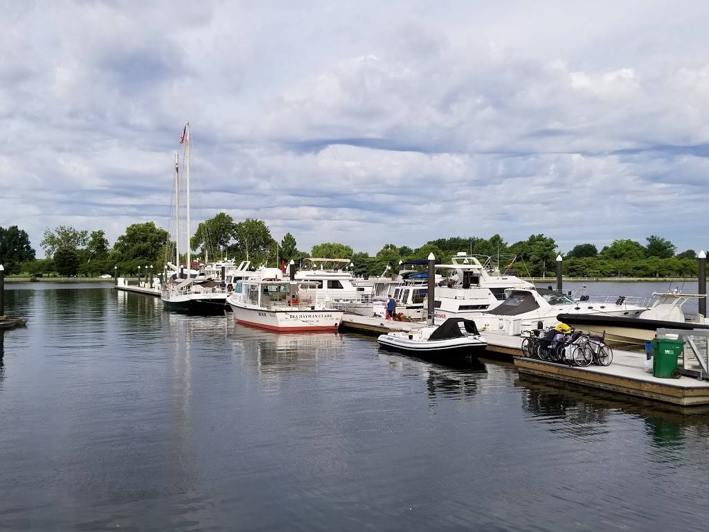 Spirit of Washington | restaurant | 580 Water St SW, Washington, DC 20024, USA | 2024794577 OR +1 202-479-4577