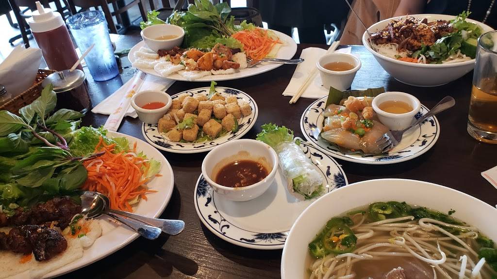 White Lotus Restaurant | restaurant | 35 SE Everett Mall Way # 106, Everett, WA 98208, USA | 4253558018 OR +1 425-355-8018