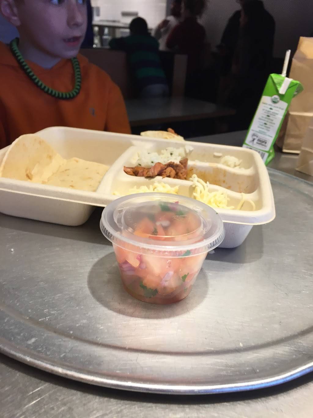 Chipotle Mexican Grill | restaurant | 115 Mill Plain Rd, Danbury, CT 06811, USA | 2037302220 OR +1 203-730-2220