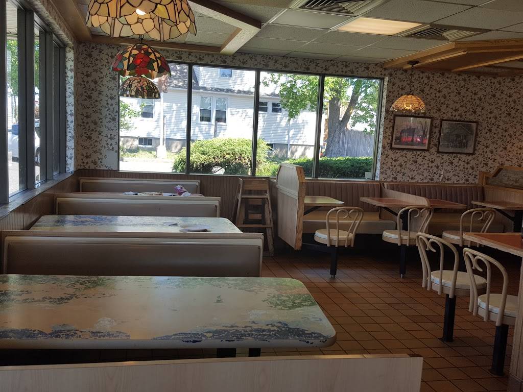 Wilson Pizza Palace | restaurant | 340 Windsor Ave, Windsor, CT 06095, USA | 8605221966 OR +1 860-522-1966